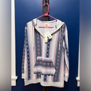 NWT C & C California pullover with hoodie, size medium